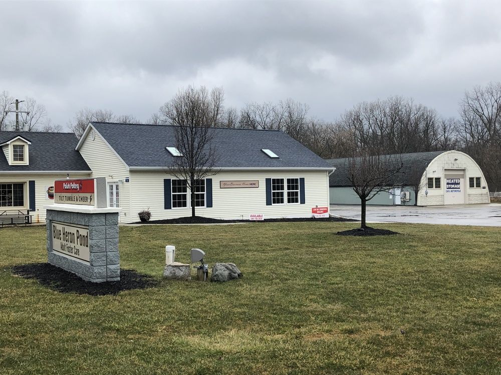 10638 N Rushton Rd, South Lyon, MI 48178